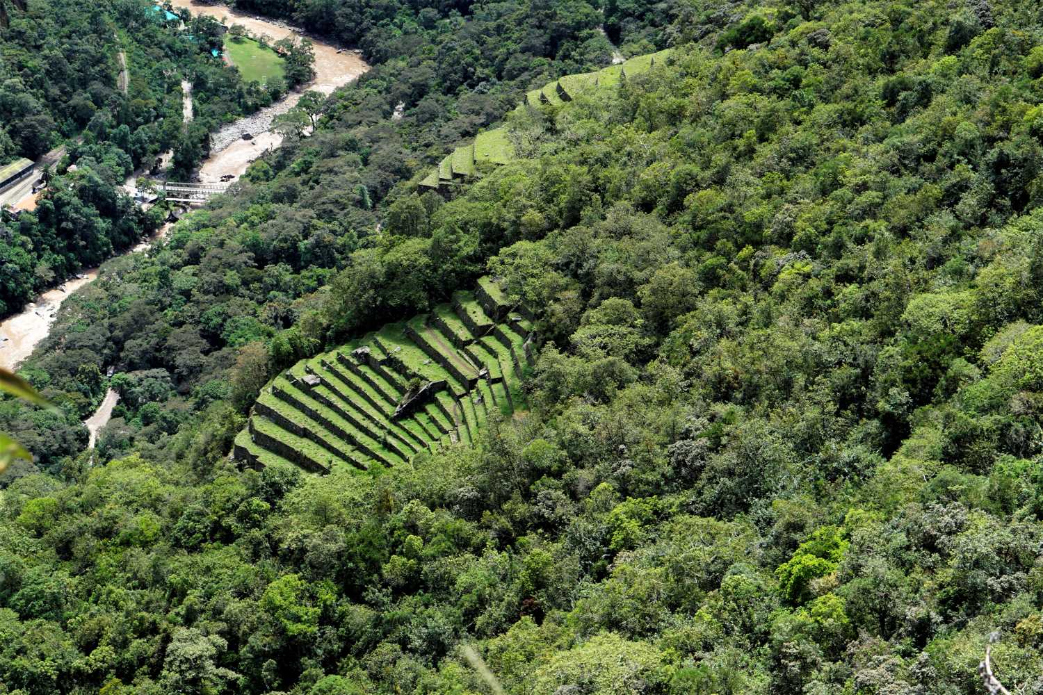 On the way up Waynapicchu